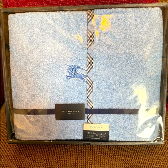 Burberry | Bath | Burberry Of London Authentic 2 Piece Nova Check Towel ...
